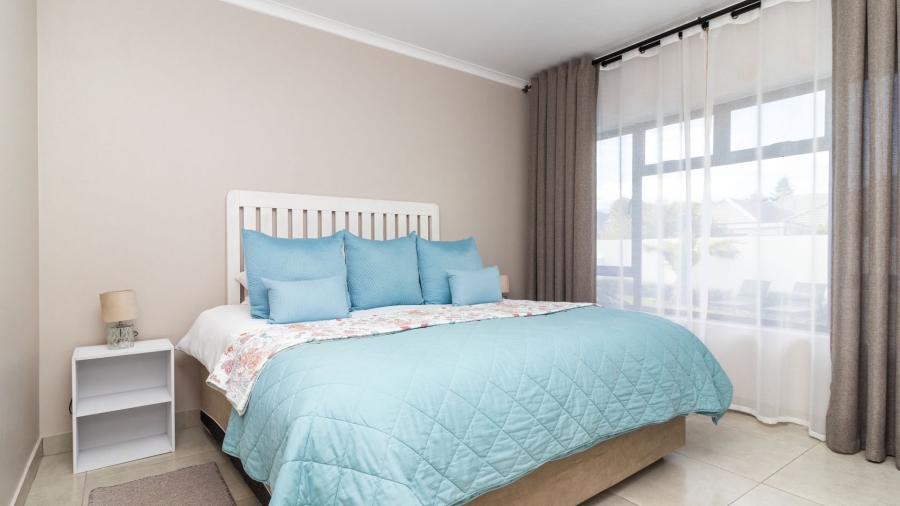9 Bedroom Property for Sale in Westcliff Western Cape